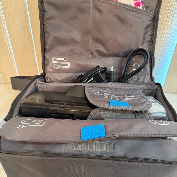 ResMed AirSense10 Anti Snoring Machine Grey Travel Case & Accessories - Picture 9 of 10